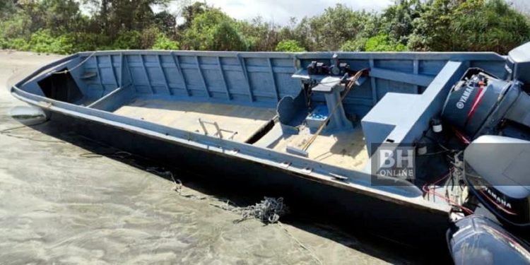 Speedboat Pengakut 60 PMI Tengelam Akibat Angin Kencang dan Ombak Tinggi