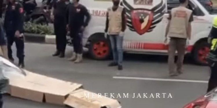Satu Korban Jiwa Meninggal Akibat Pohon Tumbang di Pondok Indah