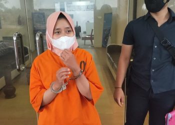 Gelapkan Uang Perusahaan Rp17 Juta, Seorang Wanita di Pelalawan Ditangkap Polisi
