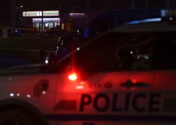 Terlibat Baku Tembak, 2 Petugas Terluka, Tersangka Tewas di Tempat