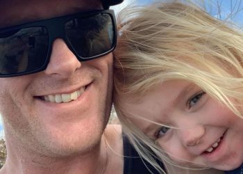 Dari 9 Pagi hingga 3 Sore, Bocah 3 Tahun Terjebak di dalam Mobil, Tewas Kepanasan