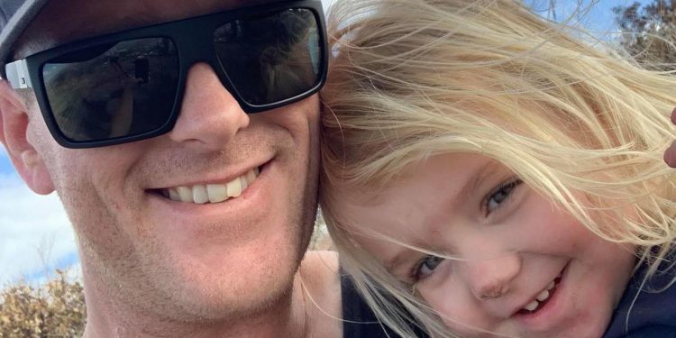 Dari 9 Pagi hingga 3 Sore, Bocah 3 Tahun Terjebak di dalam Mobil, Tewas Kepanasan