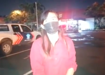 Seorang Wanita Nekat Menangkap Sendiri Penganiaya Putrinya Karena Mengganggap Polisi Terlalu Lamban