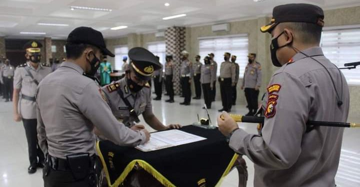 Kapolresta Mutasi Kapolsek Sukajadi