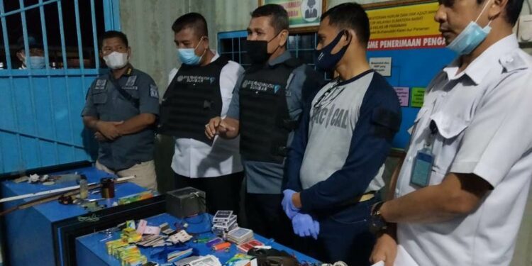 Lapas Pariaman Digeledah, Tiga Napi Positif Narkoba