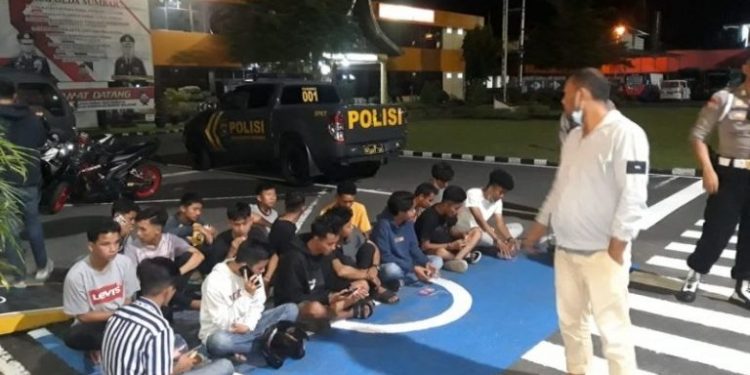 Balap Liar di Jalan Khatib Sulaiman, Belasan Remaja Terjaring di Kota Padang
