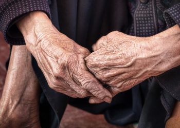 Nenek 73 Tahun 5 Hari Terkunci di Dalam Rumah, Tubuhnya Dikerumuni Semut saat Ditemukan