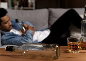 Tak Sadar Bayi Dipelukannya Terjepit, Ayah Ini Didakwa atas Pembunuhan