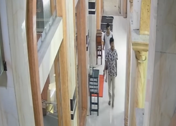 Dua Pria Kejar Pengurus Masjid dengan Parang karena Tak Terima Password WIFI Diganti