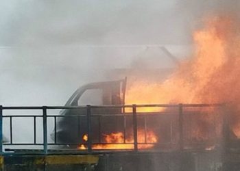 Bawa Pertalita dalam Geleng, Mobil Pick Up Terbakar di Pelabuhan Tengkayu