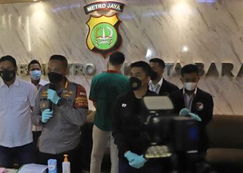 Polisi Buru Pemasok Narkoba Langka yang Dikonsumsi Artis Jeff Smith