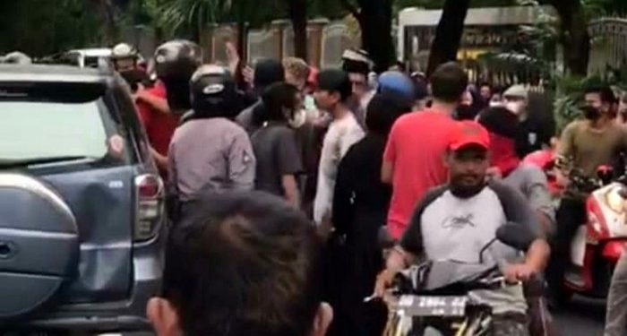 Pukul Pengendara dan Rusak Kendaraan, Empat Pengantar Jenazah Ditangkap Polisi