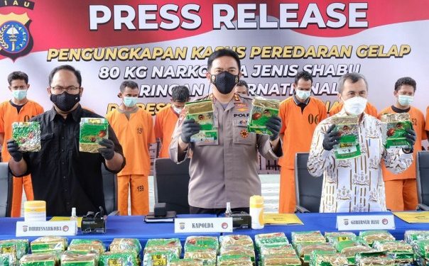 Polda Riau Tangkap 11 Pengedar Narkoba Jaringan Internasional Dengan Barang Bukti 80 Kg Sabu
