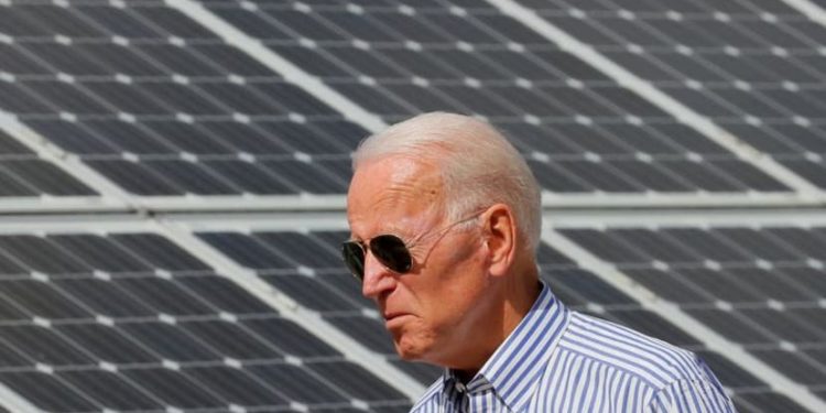 Biden Meminta Penguasa Taliban untuk Bebaskan Warganya yang Ditahan di Afghanistan