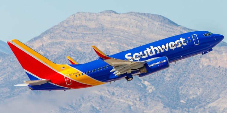 Maskapai Southwest Airlines Co Digugat Penumpang, Ngaku Dipaksa Pakai Masker padahal Cuma Pingin Minum Air