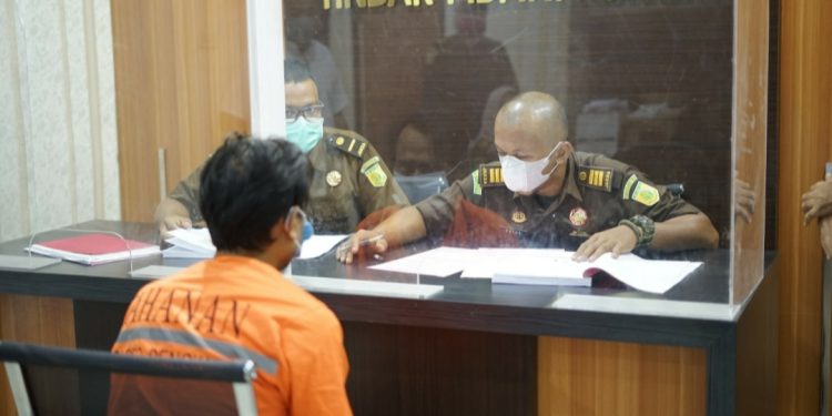 Tersangka Jaksa Gadungan Dilimpahkan ke Kejari Bengkalis