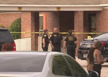 Sepasang Bayi Kembar Ditemukan Tewas dalam Mobil yang Terparkir di Depan Tempat Penitipan Anak