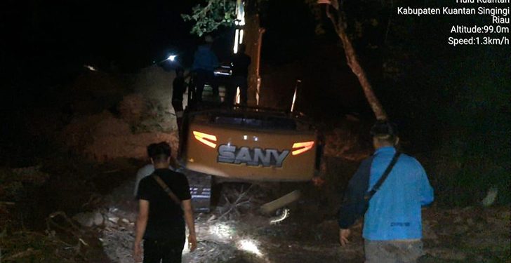 Polisi Amankan Ekskavator Dan 2 Terduga Pelaku PETI di Kuansing