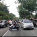 Hati-hati Ada Tumpahan Minyak di jalan Arifin Achmad Pekanbaru, Belasan Kendaraan Tergelincir