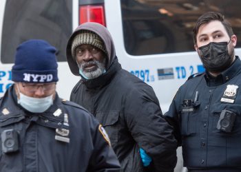 Keluarga Korban Insiden Kereta Bawah Tanah Times Square Pecah Keheningan