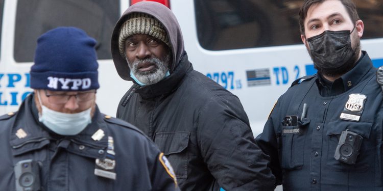 Keluarga Korban Insiden Kereta Bawah Tanah Times Square Pecah Keheningan