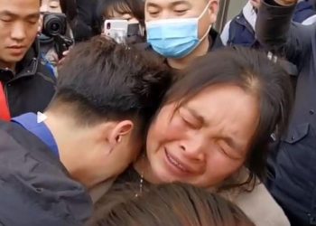 Berkat Gambar Sederhananya, Pria Ini Berhasil Dipersatukan Kembali dengan Sang Ibu 30 Tahun setelah Diculik