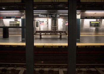 Tanpa Alasan, Pria Tunawisma Dorong Wanita ke Rel Kereta, Diduga Alami Gangguan Jiwa