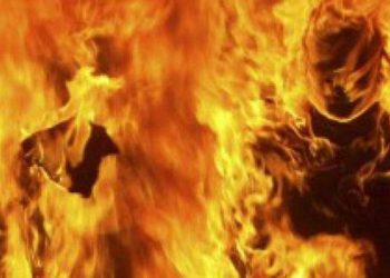 Alami Gangguan Jiwa, Seorang Ibu Nekat Bakar Diri Dengan Bensin