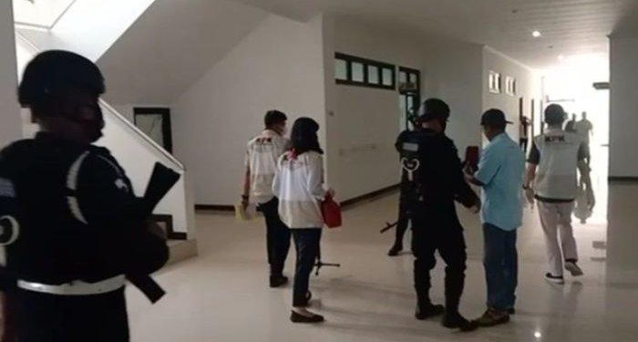 KPK Geledah 6 Kantor Dinas Terkait Kasus Dugaan Korupsi di Buru Selatan