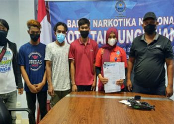 Jalani Proses Rehabilitasi, Tiga Penguna Narkoba di Tambelan Bintan Diserahkan Polisi ke BNNK