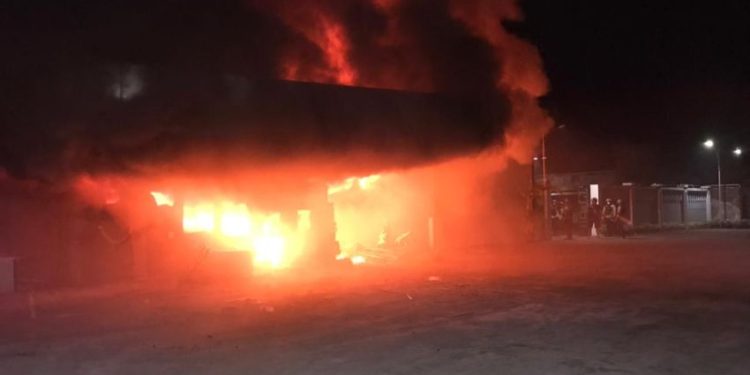 Bentrok Warga di Sorong, 11 Orang Tewas Dibakar di Tempat Karaoke