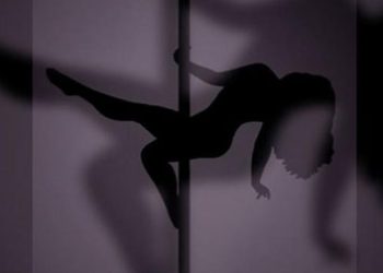 Arion Pub & Cafe Tanjunguncang yang Berada di Depan Masjid Raya Diduga Sediakan Layanan Penari Striptis