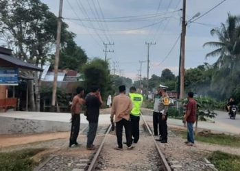 Seorang Pengendara Motor Terlintas Kereta Api di Aceh Utara