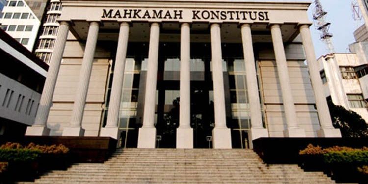 Seiring Banyaknya Gugatan, 3 Eks Hakim MK Sebut Presidential Threshold 20 Persen ‘Akal-akalan’