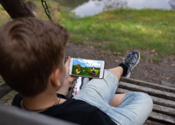 Remaja Rusia Dipenjara atas Tuduhan Pelatihan Terorisme setelah Ledakkan Gedung di Game Minecraft