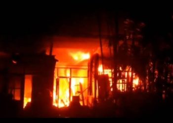 Rumah Terbakar, Ibu Bersama 2 Anak Tewas Terjebak di Kamar Mandi