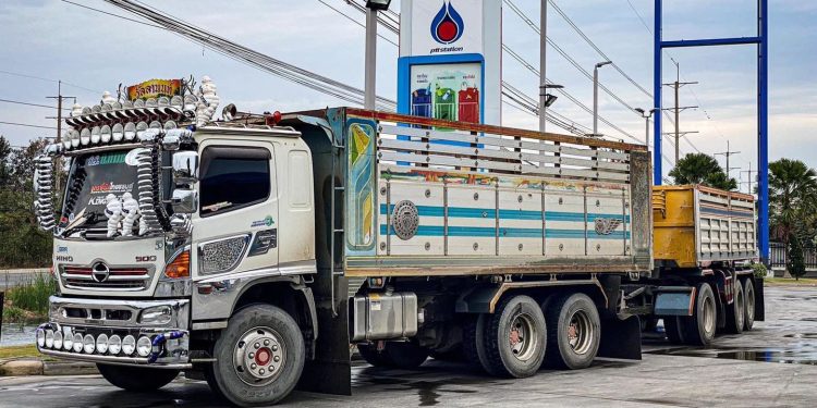 Protes Kenaikan Bahan Bakar, Ribuan Truk Akan Nekat Konvoi Menuju Bangkok