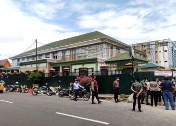 Dua Bulan Tak Digaji, Buruh Proyek Pembangunan Gedung Makorem Baru Gelar Aksi Demo