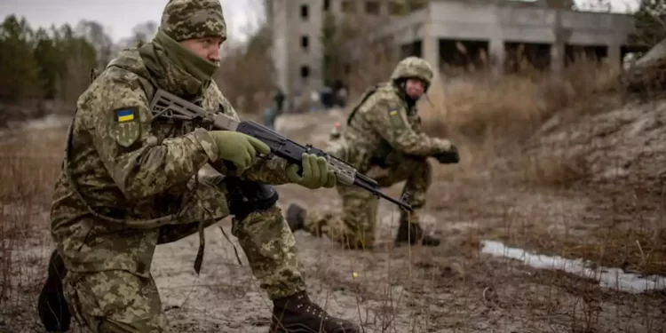 Rusia Hancurkan Pipa Gas, Warga Tutupi Jendela