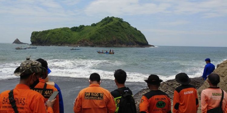 Tewaskan 11 Orang, Ini 5 Fakta Ritual di Pantai Payangan