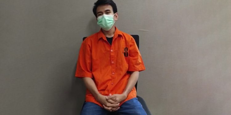 Adam Deni Minta Maaf kepada Ahmad Sahroni supaya Bebas