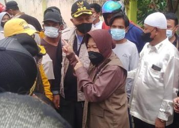 Kunjungi Korban Gempa di Sumbar, Mensos Risma Diusir