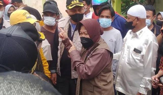 Kunjungi Korban Gempa di Sumbar, Mensos Risma Diusir