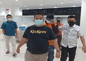 Diperiksa 13 Jam oleh Kejati, Emrizal Yang Ditangkap Di Solo Resmi Jadi Tersangka