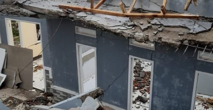 Awalnya Cuma Satu Meter, Kini Rumah Warga di Lebak Ambles Sampai 3 Meter