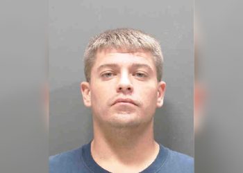 Tembak Petugas Polisi Lebih dari Sekali, Pria Ini Dapat Karma