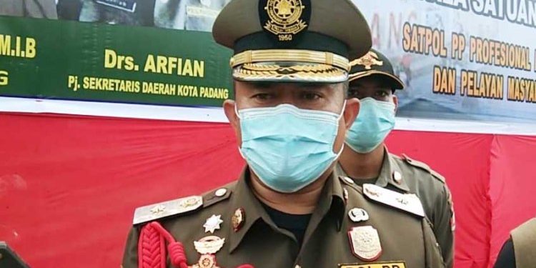 Satpol PP Padang Tertibkan Jukir Liar di Jalan Khatib Sulaiman