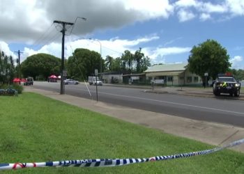 Pria Ini Amputasi Kaki Rekannya dengan Gergaji