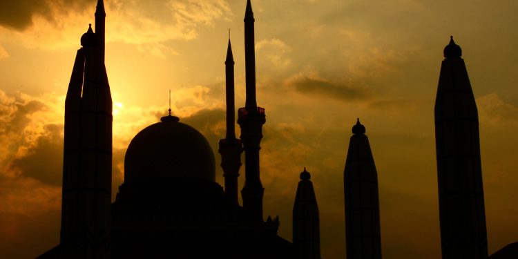 Partai Besar di Indonesia Menolak Pedoman Pemerintah Terkait Pengeras Suara di Masjid