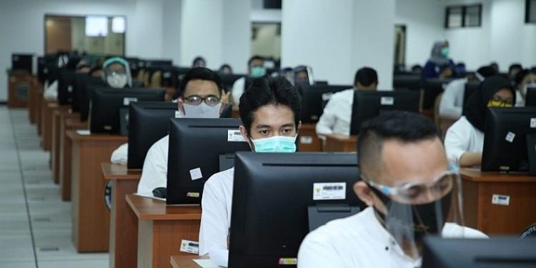 Viral Gara-gara Payudara Besar Pria ini Mengaku Tak Lolos CPNS